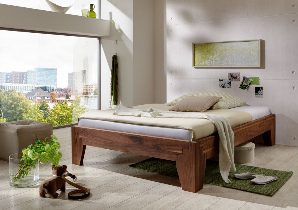 Bett Stella Nussbaum massiv metallfreies Stecksystem