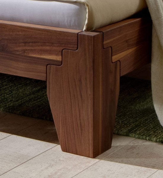Holz Bett Stella Plus Nussbaum massiv metallfreies Stecksystem